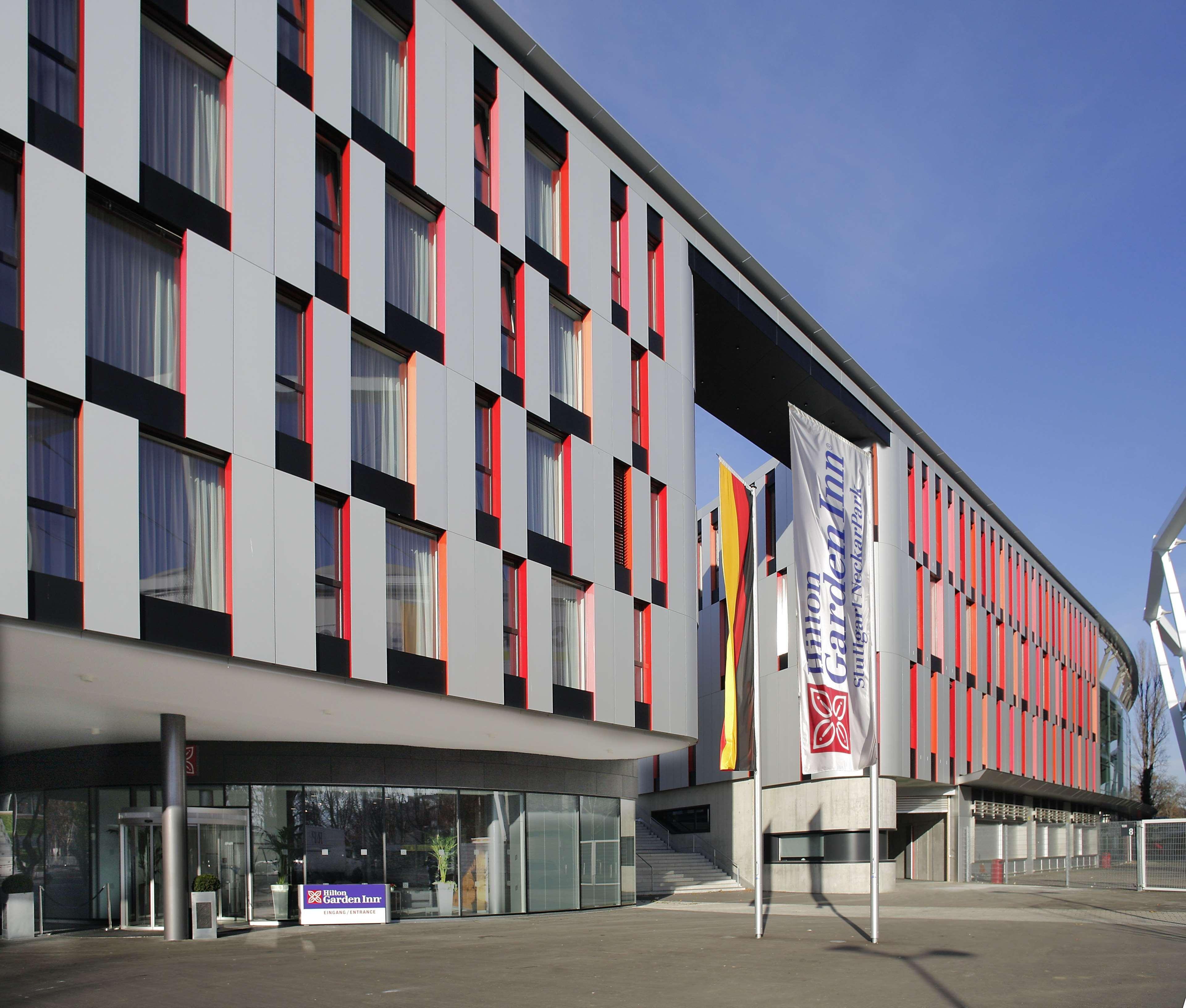 Hilton Garden Inn Stuttgart Neckarpark Exteriér fotografie