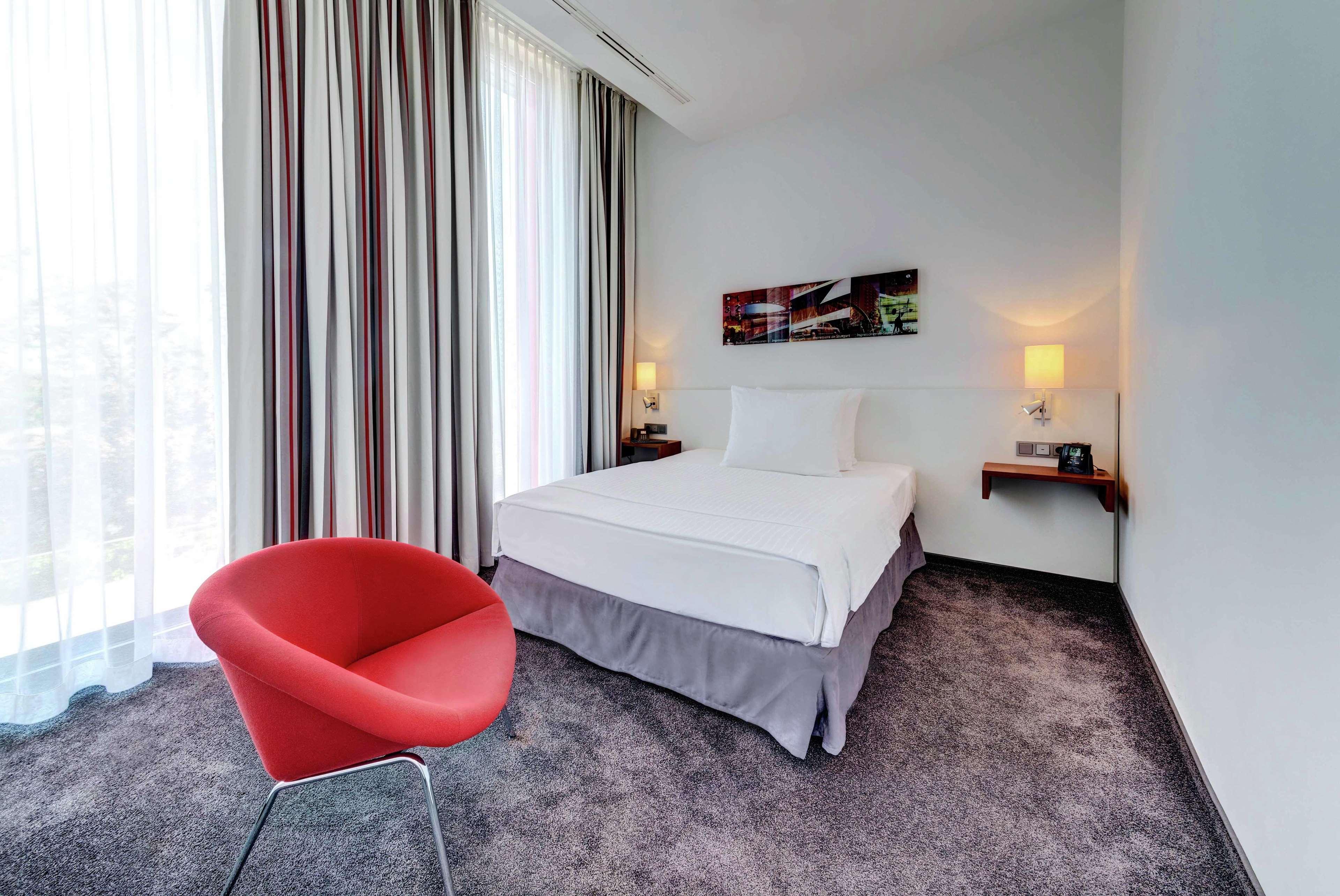 Hilton Garden Inn Stuttgart Neckarpark Exteriér fotografie
