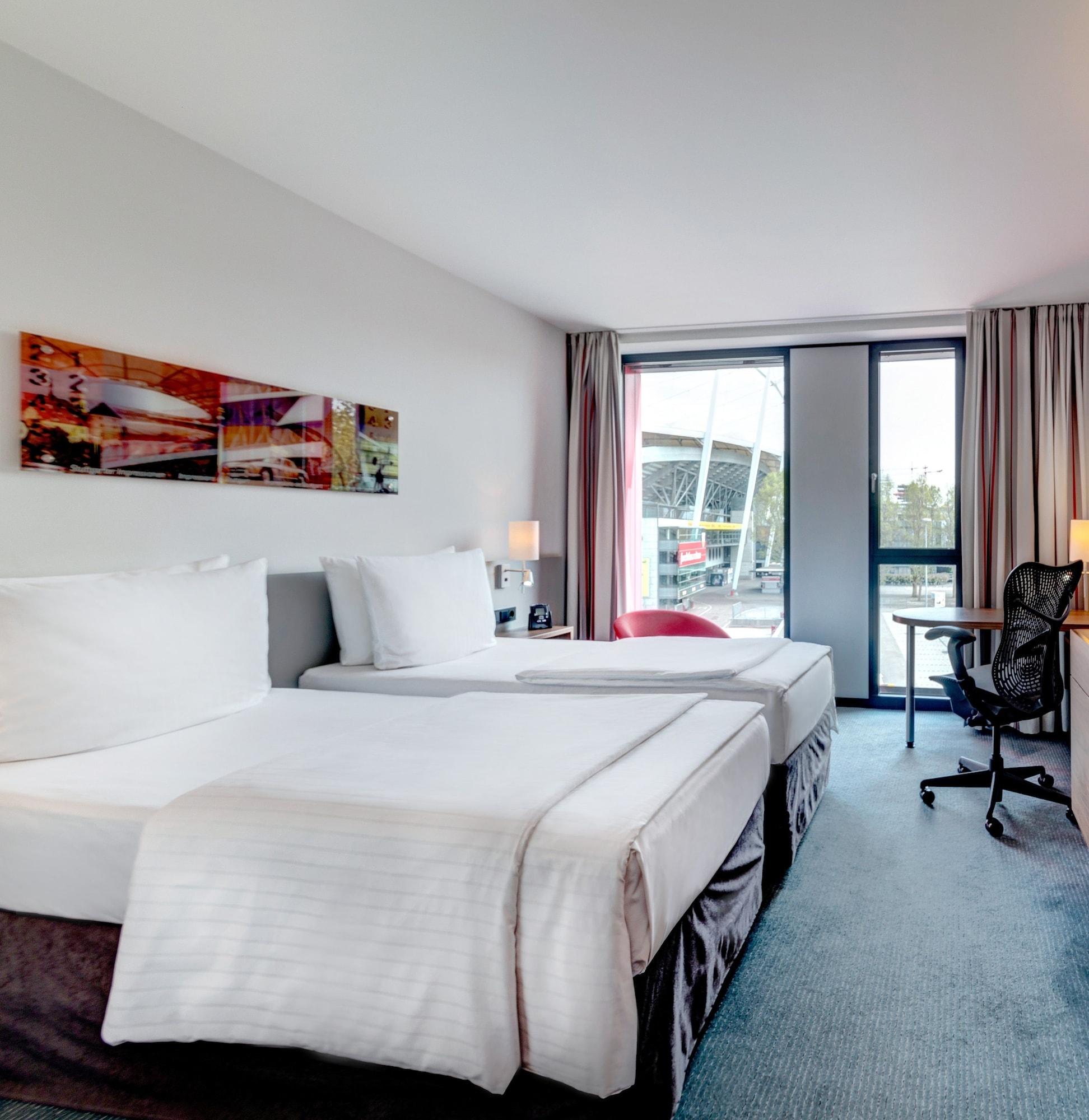Hilton Garden Inn Stuttgart Neckarpark Exteriér fotografie