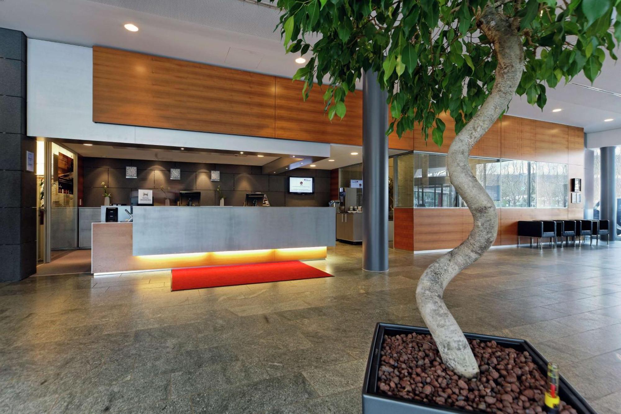 Hilton Garden Inn Stuttgart Neckarpark Exteriér fotografie