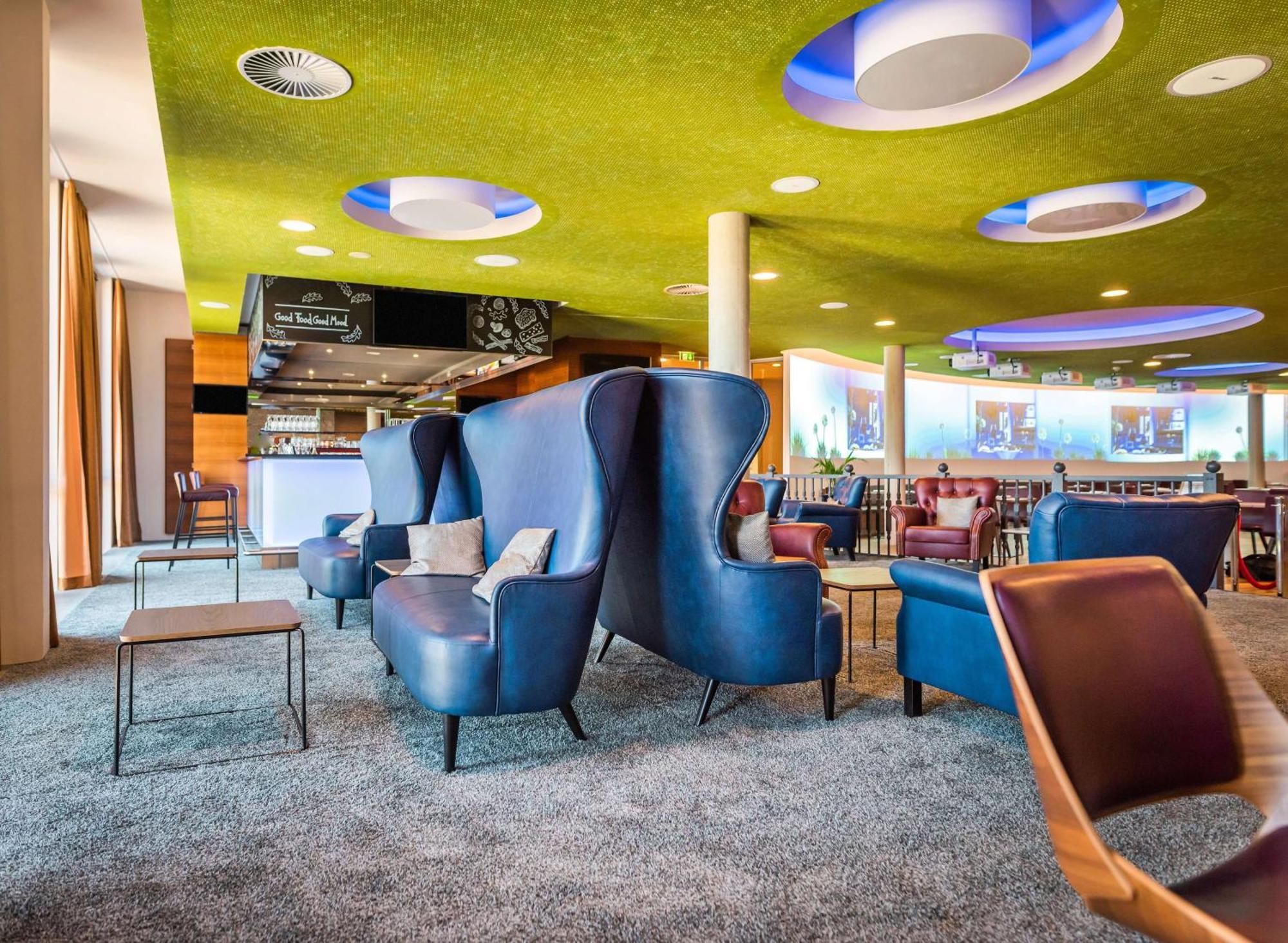 Hilton Garden Inn Stuttgart Neckarpark Exteriér fotografie