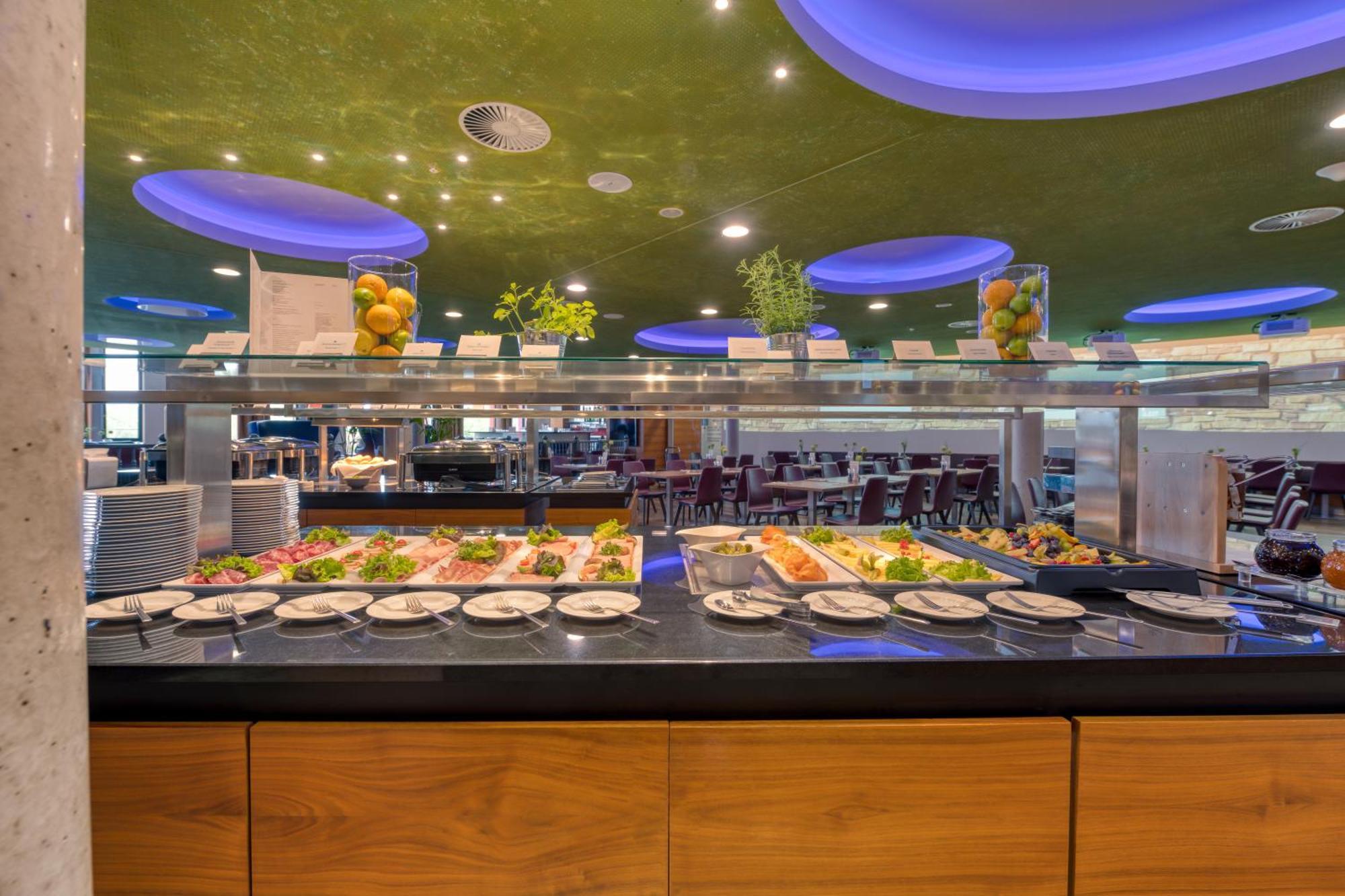 Hilton Garden Inn Stuttgart Neckarpark Exteriér fotografie